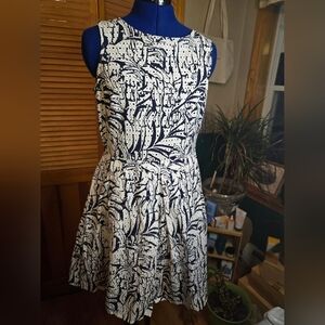 Taylor Elegant Blue and White Eyelet Patterned Sleeveless Dress